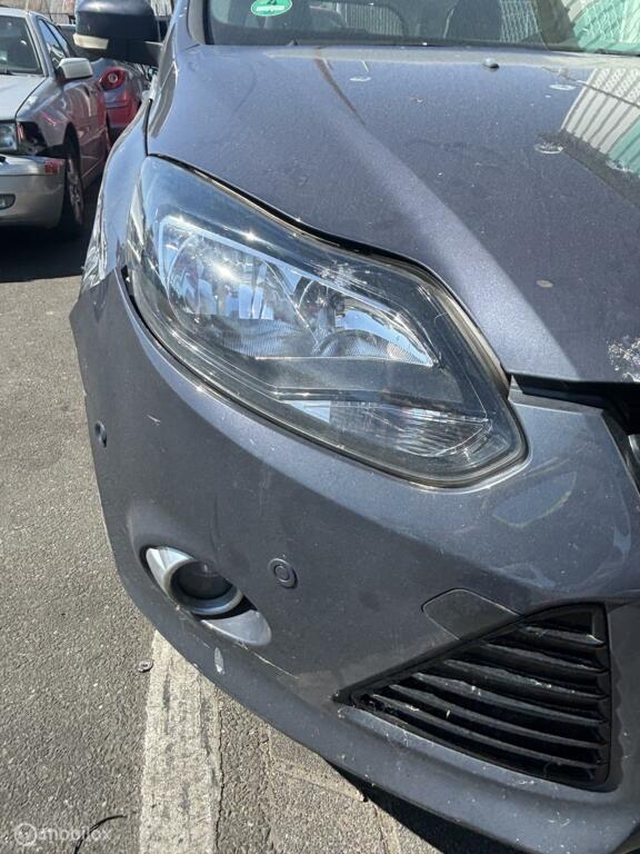 Koplamp rechts Ford Focus Wagon III ('11-'18), Auto-onderdelen, Verlichting, Ford, Gebruikt, Ophalen of Verzenden