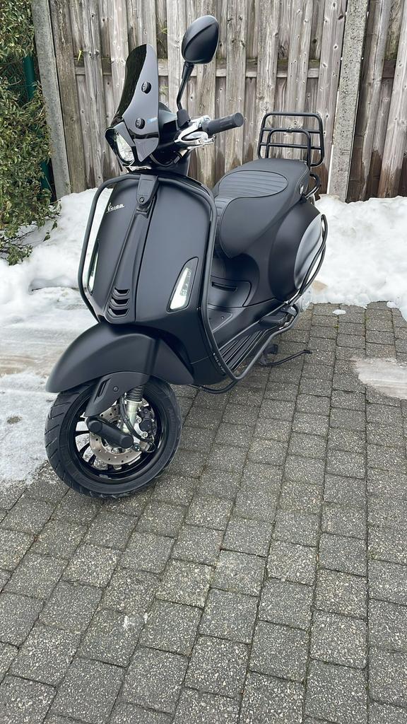 Vespa sprint B klasse, Fietsen en Brommers, Scooters | Vespa, Zo goed als nieuw, Ophalen