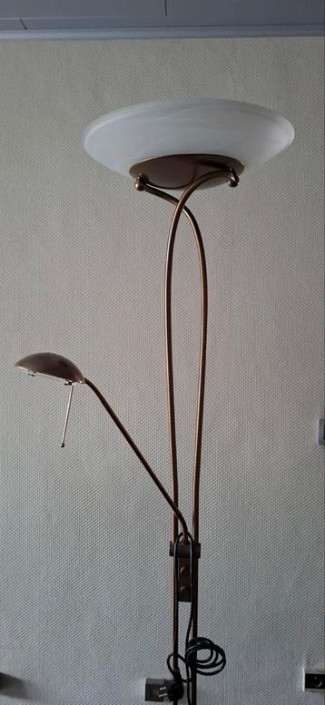 Vloerlamp  beschikbaar voor biedingen