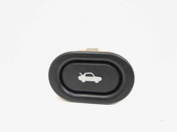 Schakelaar achterklep van een Saab 9-5, Auto-onderdelen, Carrosserie, Saab, Gebruikt, 3 maanden garantie, Ophalen of Verzenden