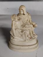 Porseleinen beeldje "Pieta" - A. Giannetti.- Italy, Utilisé, Enlèvement ou Envoi