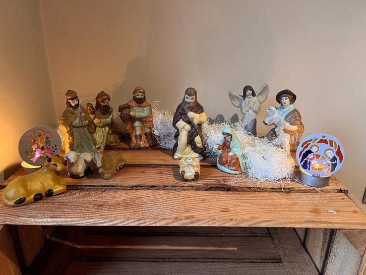 Vintage berldjes voor kerststal in biscuit, Diversen, Kerst, Zo goed als nieuw, Ophalen of Verzenden