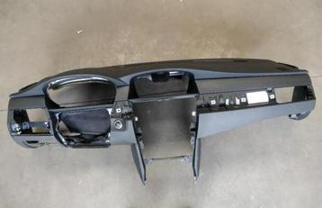 Dashbord + passagiersairbag Bmw E60 E61 + Lci beschikbaar voor biedingen