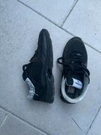 Chaussures channel, Sport en Fitness, Loopsport en Atletiek, Ophalen, Gebruikt, Hardloopschoenen