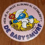 Smurfen sticker De baby Smurf 1984 Schtroumpfs Peyo, Smurfen, Ophalen of Verzenden, Plaatje, Poster of Sticker, Zo goed als nieuw