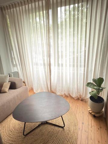 Salontafel walnoot 95x86cm beschikbaar voor biedingen