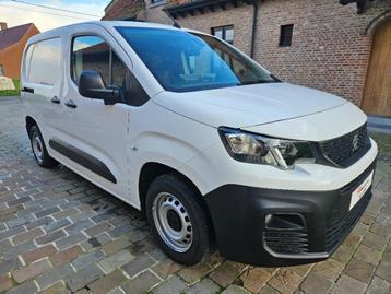 Peugeot Partner 1.5HDI FULL OPTION MET 100PK EN TREKHAAK TOP beschikbaar voor biedingen