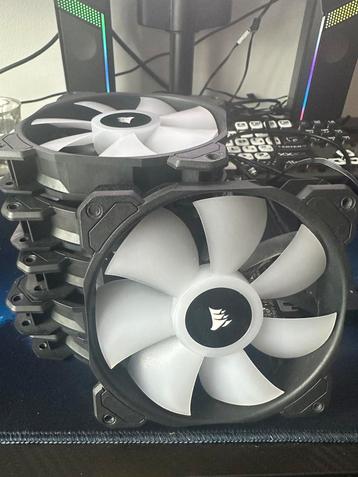 6x Corsair SP120 RGB ventilatoren + 2x - Zeer goede staat beschikbaar voor biedingen