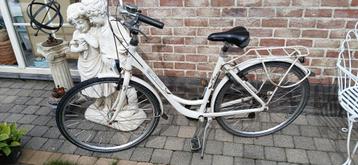 damesfiets beschikbaar voor biedingen