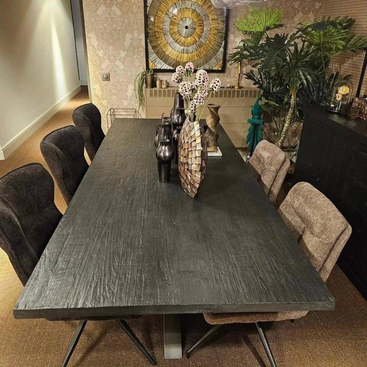 Zwart eettafel in teakhout laatste stuk, Huis en Inrichting, Tafels | Eettafels, Nieuw, Vijf personen of meer, Rechthoekig, Teakhout