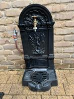 Fontein in zwart met messing kraantje muurfontein, Ophalen, Gebruikt, Aluminium, Fontein