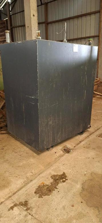 dubbelwandig mazouttank 2500 ltr maattank  beschikbaar voor biedingen