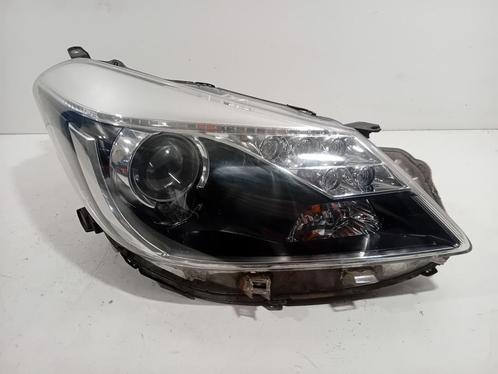 KOPLAMP RECHTS Toyota Yaris III (P13) (811300D500), Auto-onderdelen, Verlichting, Toyota, Gebruikt
