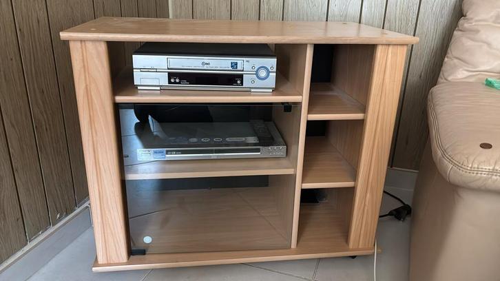 Meuble tv, Maison & Meubles, Armoires | Mobilier de télévision, Utilisé, Moins de 100 cm, 50 à 100 cm, 25 à 50 cm, Pin, Enlèvement