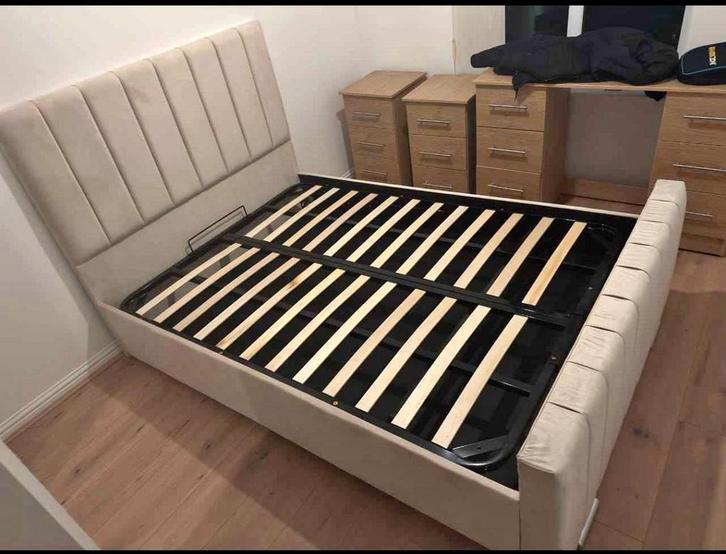 Lit de Luxe – Design Moderne – Livraison Gratuite, Enfants & Bébés, Jouets | Duplo & Lego, Neuf, Duplo, Ensemble complet, Enlèvement ou Envoi