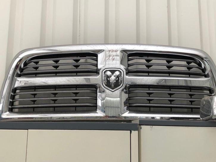 Dodge Ram 2500 Gril | 2014-2017, Auto-onderdelen, Overige Auto-onderdelen, Dodge, Gebruikt, Ophalen of Verzenden