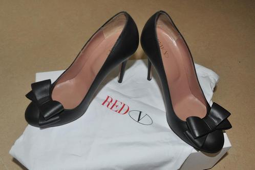 Niet gedragen Red V pumps maat 38 - hak 10,5, Kleding | Dames, Schoenen, Zo goed als nieuw, Pumps, Zwart, Ophalen of Verzenden