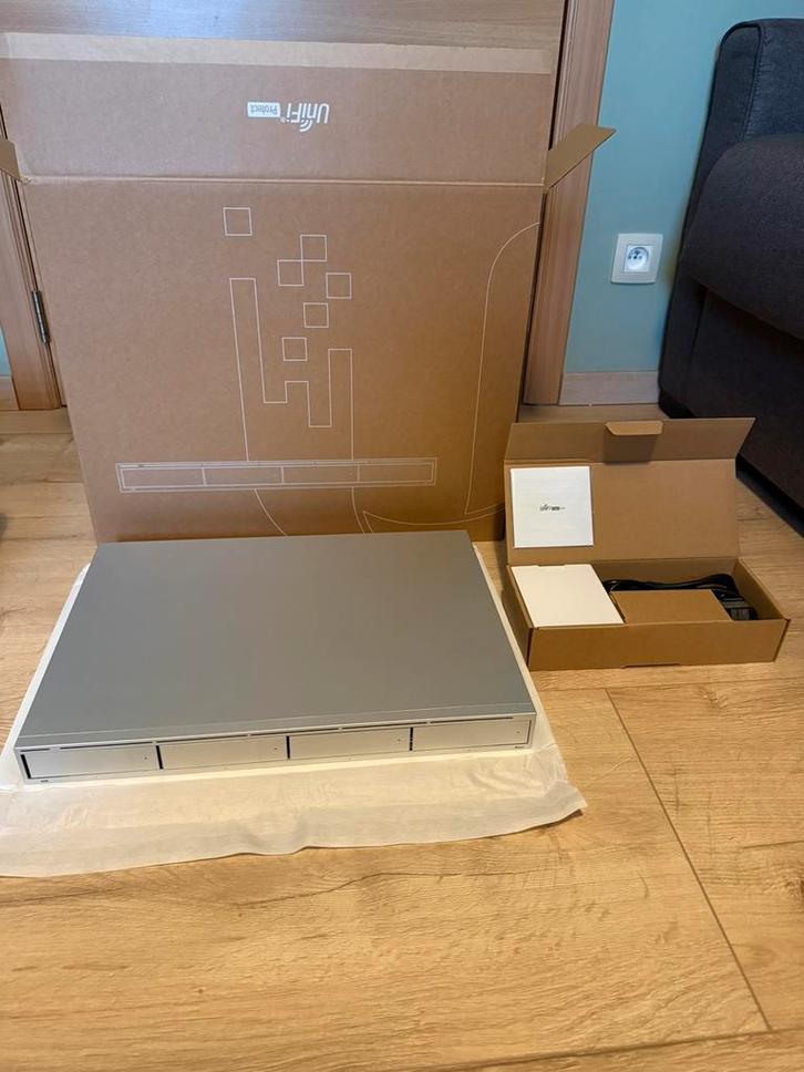 Ubiquiti UniFi netwerkvideorecorder (UNVR), Computers en Software, Servers, Zo goed als nieuw, Ophalen of Verzenden