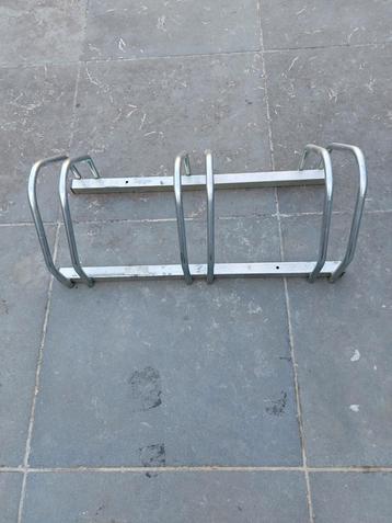Fietsenstaander beschikbaar voor biedingen