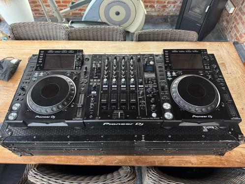 Pioneer CDJ-2000 Nexus 2 + DJM-900 Nexus 2 + UDG flightcase, Muziek en Instrumenten, Dj-sets en Draaitafels, Zo goed als nieuw