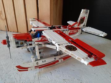 LEGO Technic Brandblus Vliegtuig – 42040 beschikbaar voor biedingen