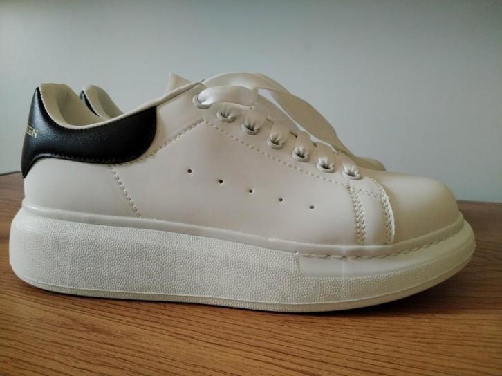 Sneakers van Alexander McQueen maat 42, Kleding | Heren, Schoenen, Nieuw, Sneakers, Overige kleuren, Ophalen of Verzenden