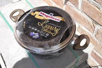 Casserole faitout Magefesa 24cm avec couvercle Neuve  beschikbaar voor biedingen