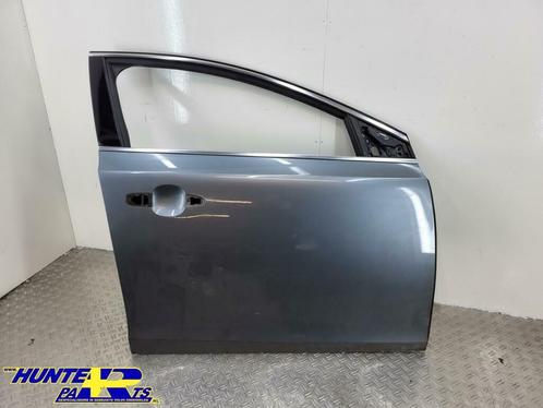 Portier RV Volvo V40 Kleurcode: 714 ('12-'19) 31662585, Auto-onderdelen, Carrosserie, Deur, Volvo, Voor, Rechts, Gebruikt, Ophalen of Verzenden