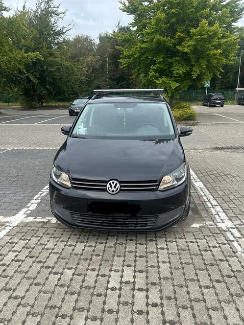 VOLKSWAGEN TOURAN 1.6 TDI 2011 7 ZITPLAATSEN EN GEEN KRASSEN, Auto's, Volkswagen, Touran, Diesel, Euro 5, 5 deurs, Handgeschakeld