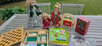 Poppen-spelen-speelgoed beschikbaar voor biedingen