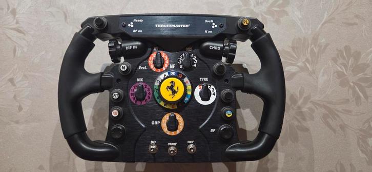 Thrustmaster Ferrari F1 wheel add-on, Games en Spelcomputers, Spelcomputers | Nintendo Consoles | Accessoires, Gebruikt, Overige modellen
