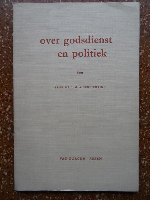 Prof. Mr. L. G. A. Schlichting Over godsdienst en politiek, Boeken, Godsdienst en Theologie, Zo goed als nieuw, Christendom | Katholiek