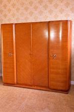 Kledingkast art deco, Ophalen