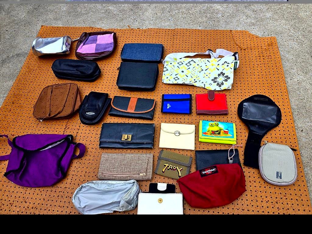 Gemengd lot accessoires portemonnees tasjes, deels NIEUW, Ophalen of Verzenden, Gebruikt, Overige merken, Met knipsluiting