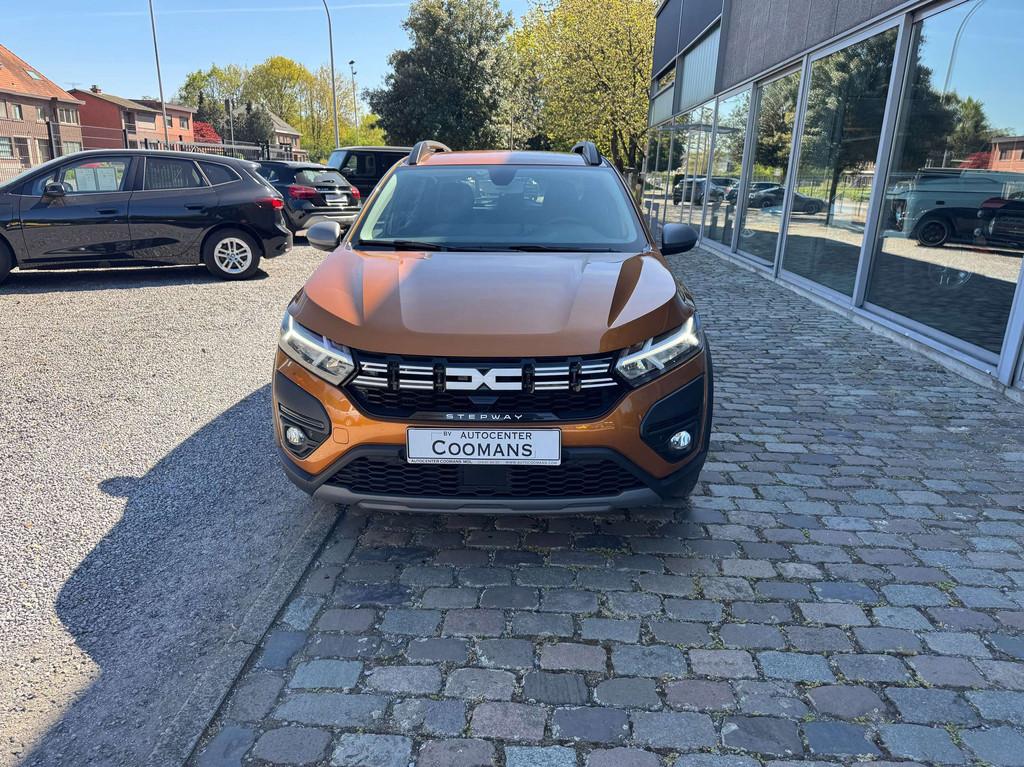 Dacia Sandero Sandero Stepway 1.0 TCe (bj 2023), Auto's, Voorwielaandrijving, Stof, Gebruikt, Zwart