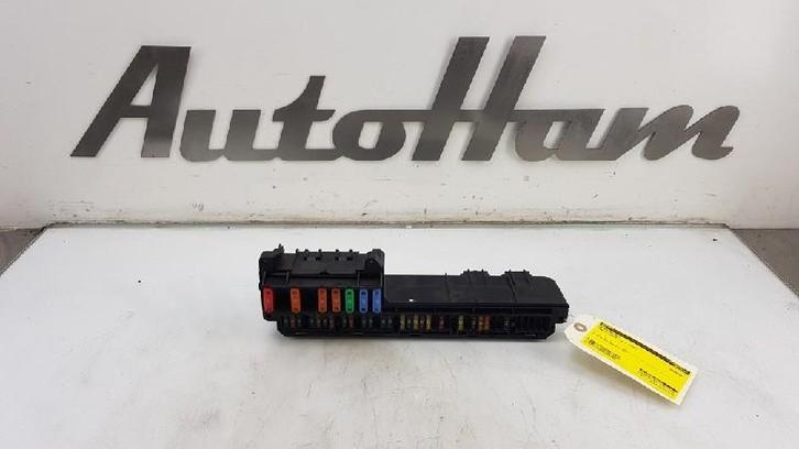 ZEKERINGKAST BMW 5 serie (E60) (12-2001/03-2010), Auto-onderdelen, Elektronica en Kabels, BMW, Gebruikt