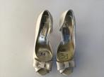 1 paar dames schoenen maat 39 voor 5 euro, Kleding | Dames, Ophalen of Verzenden, Zo goed als nieuw