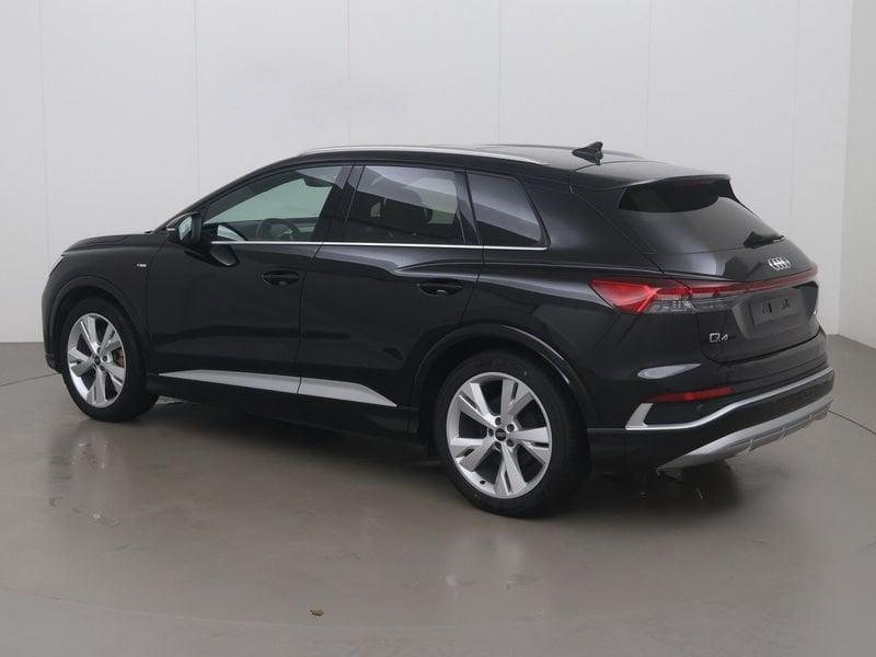 Audi Q4 e-tron 82 kwh 40 s line 204 AT, Auto's, Audi, Automaat, Gebruikt, Zwart, Overige bekleding