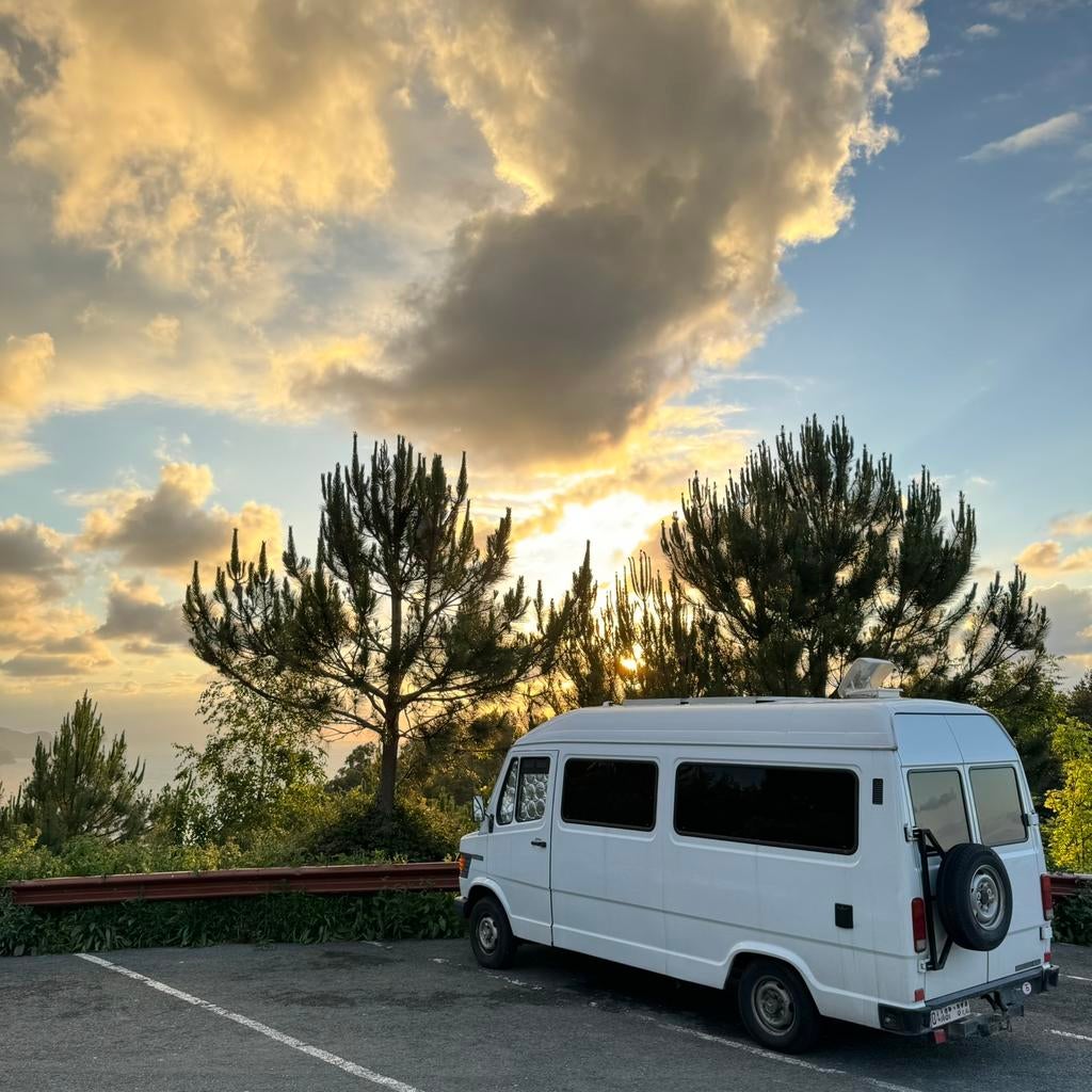Mercedes T1 208D Oldtimer Camper, Caravans en Kamperen, Mobilhomes, Particulier, Mercedes, Diesel, Boiler, Dakluik, Ophalen