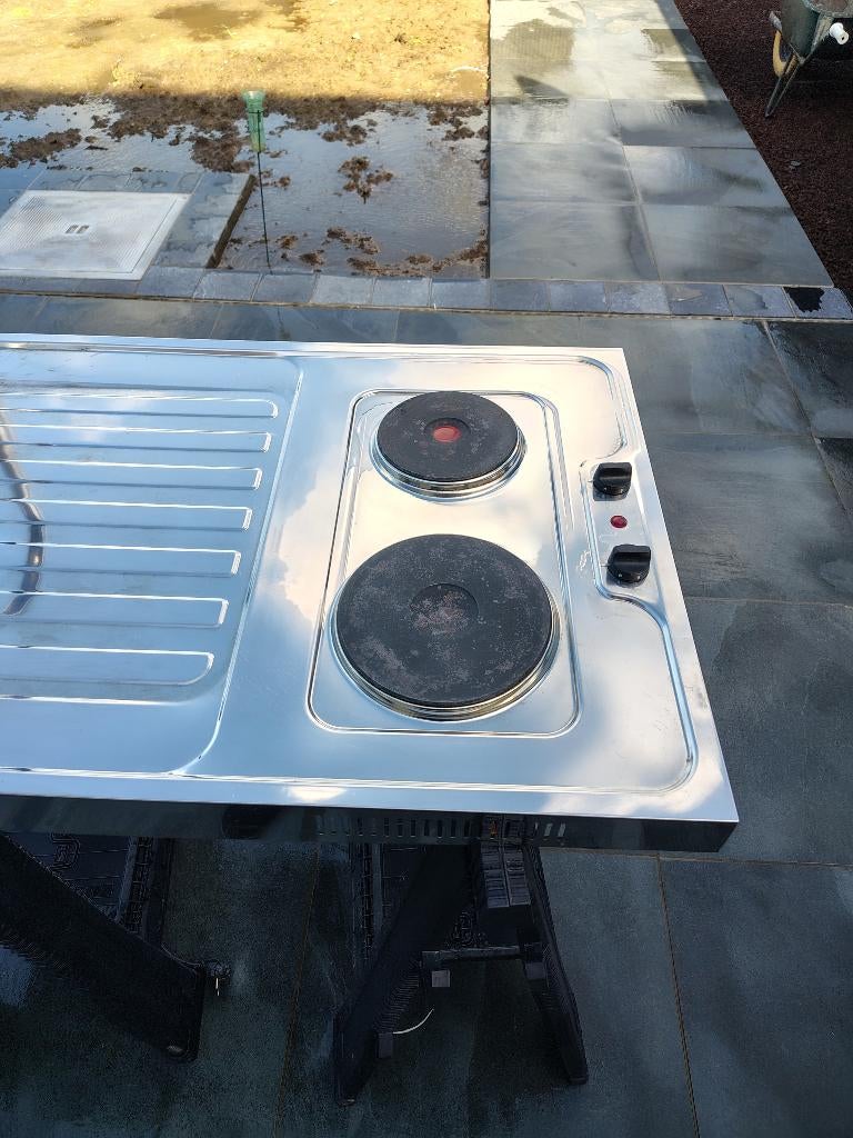 Afwasbak met kookplaat en kraan dringend weg, Huis en Inrichting, Keuken | Keukenelementen, Ophalen, Zo goed als nieuw, 75 cm of meer