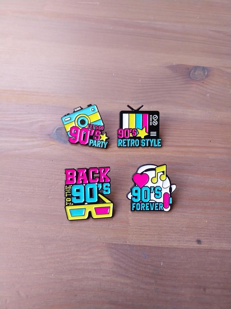 Pins vintage année 90, Collections, Broches, Pins & Badges, Enlèvement ou Envoi