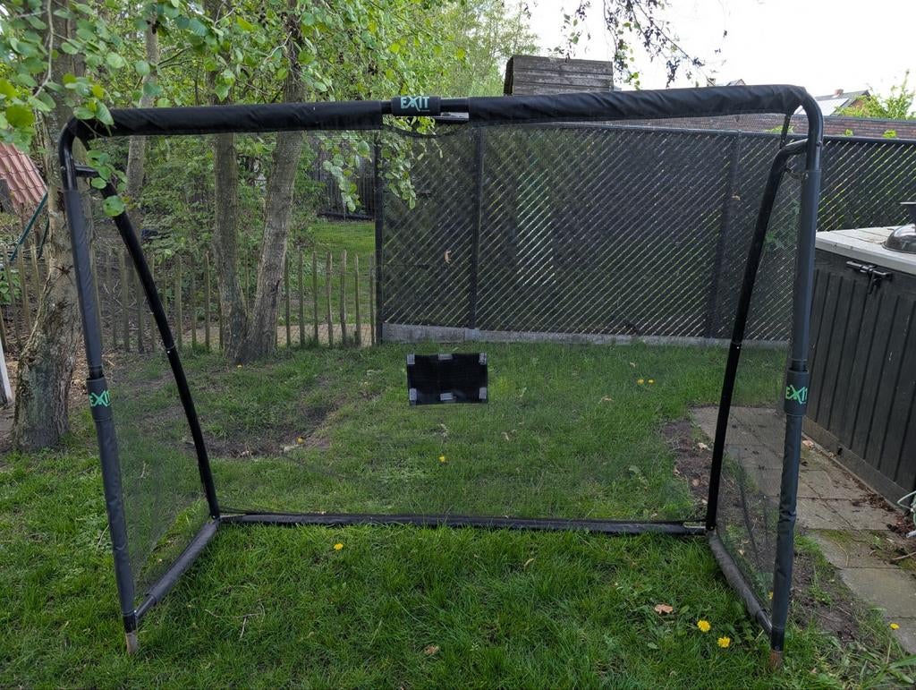 Exit voetbalgoal, Ophalen