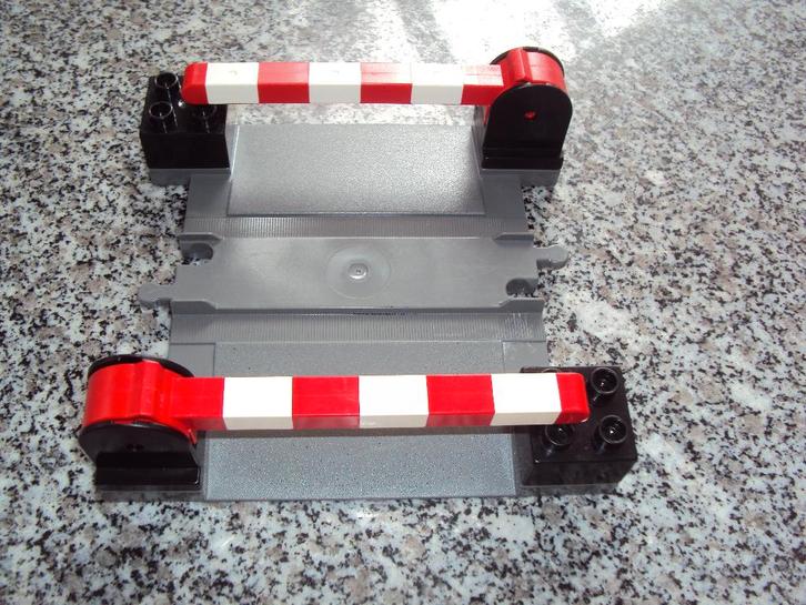 Duplo, overweg voor trein op batterijen, Enfants & Bébés, Jouets | Duplo & Lego, Duplo, Enlèvement ou Envoi