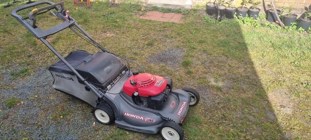 Tondeuse à gazon professionnelle autotracteur HONDA en bon é, Enlèvement ou Envoi