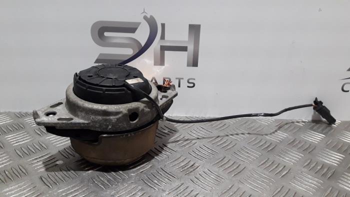 Support moteur d'un Mercedes ML-Klasse, 3 mois de garantie, Utilisé, -, -
