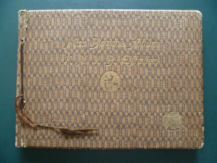 Voetbal Album K.N.V.B. elftallen Miss Blanche 156 plaatjes, Verzamelen, Complete verzamelingen en Collecties, Ophalen of Verzenden