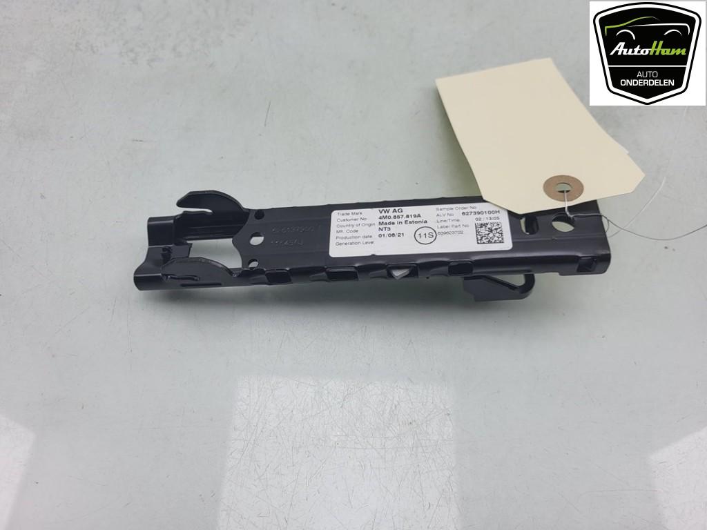 DIVERSEN Gordelaangever links Polo VI (AW1) (|4M0857819A|), Gebruikt, Volkswagen