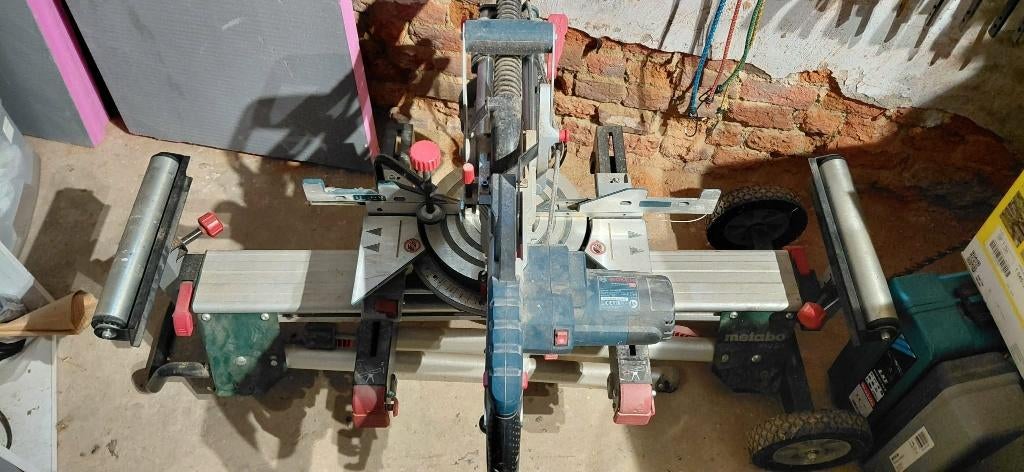 Scie à onglets radiale Bosch GCM 8 SJL + support Metabo, Bricolage & Construction, Outillage | Scies mécaniques, 70 mm ou plus