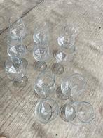 7 witte en 4 rode wijnglazen, Enlèvement, Comme neuf