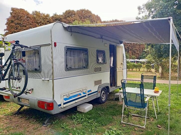 Caravan Dethleffs 4p, Caravans en Kamperen, Caravans, Particulier, tot en met 4, 750 - 1000 kg, Standaardzit, Dethleffs, 2 aparte bedden